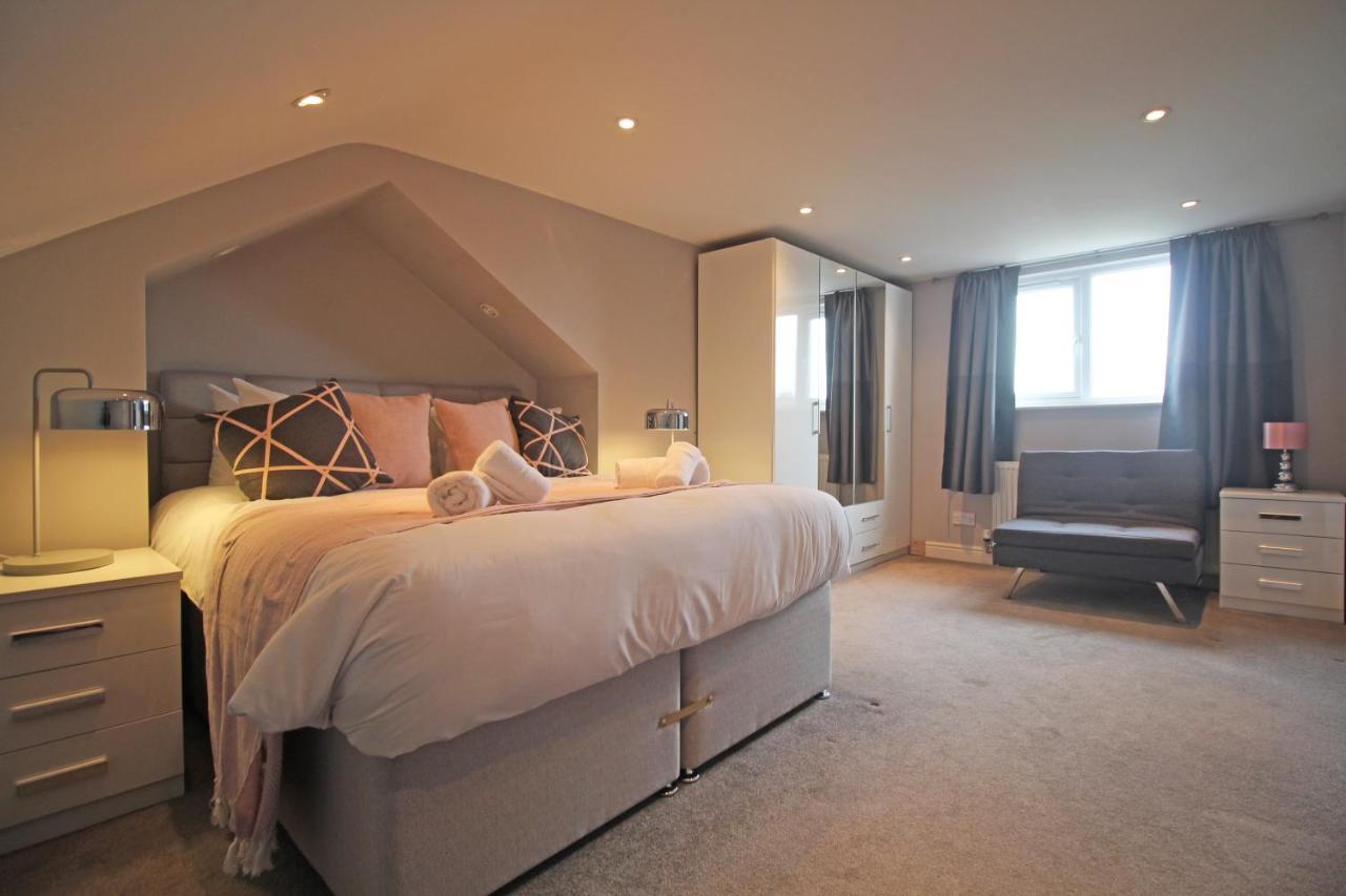 Queens Road - Luxury Spacious Home In Chester Christleton Kültér fotó