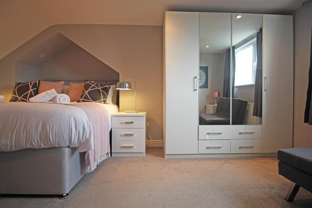 Queens Road - Luxury Spacious Home In Chester Christleton Kültér fotó