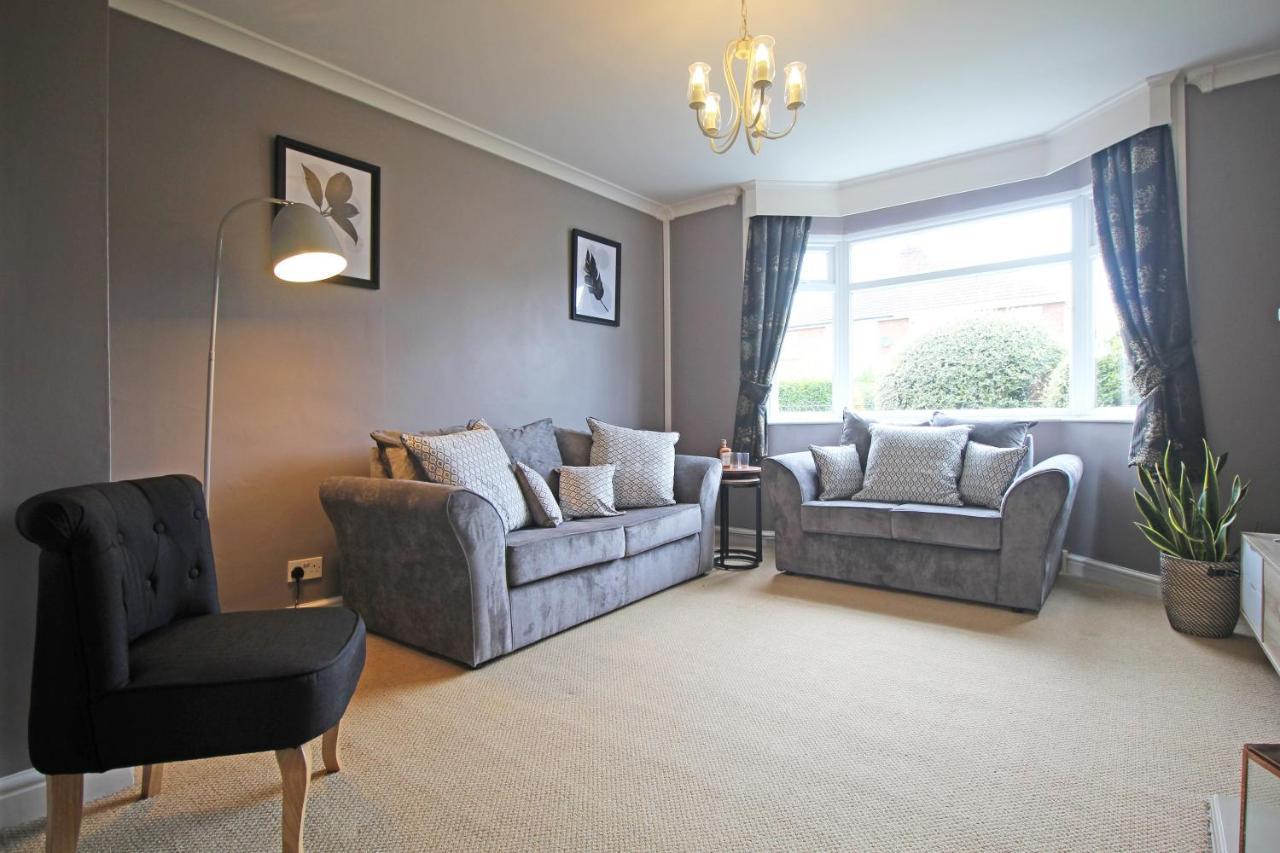 Queens Road - Luxury Spacious Home In Chester Christleton Kültér fotó