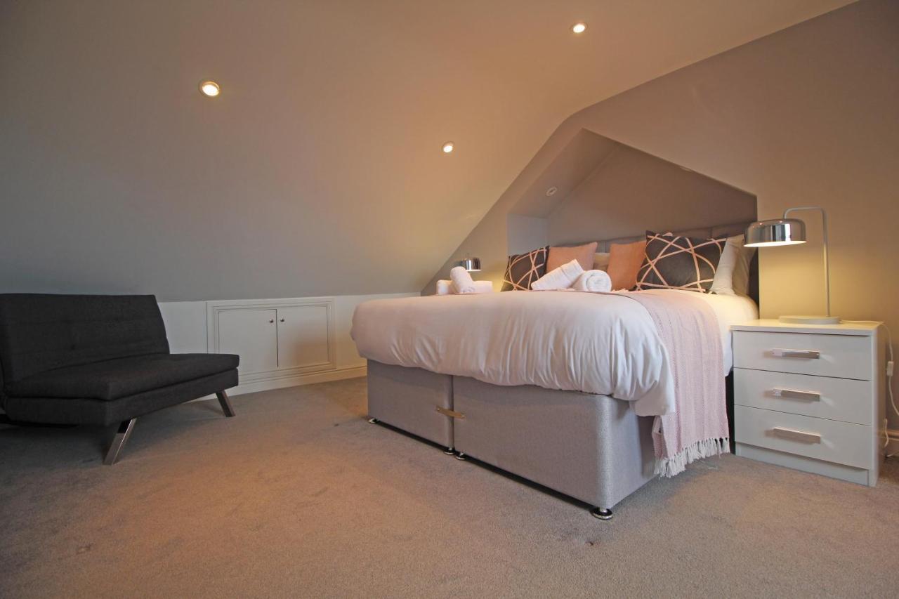 Queens Road - Luxury Spacious Home In Chester Christleton Kültér fotó