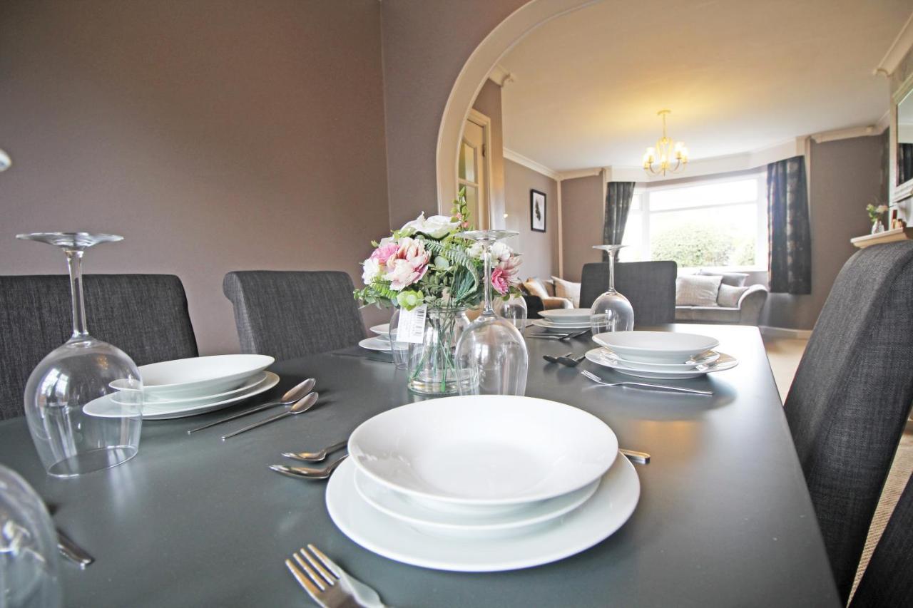 Queens Road - Luxury Spacious Home In Chester Christleton Kültér fotó