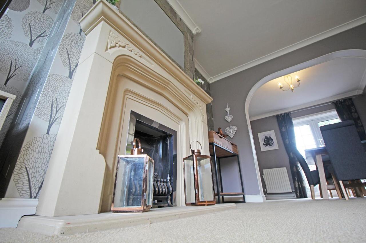 Queens Road - Luxury Spacious Home In Chester Christleton Kültér fotó