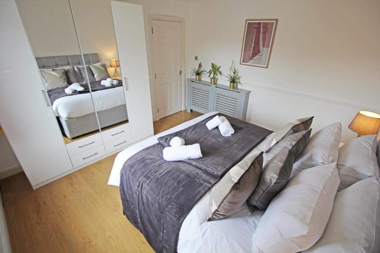 Queens Road - Luxury Spacious Home In Chester Christleton Kültér fotó